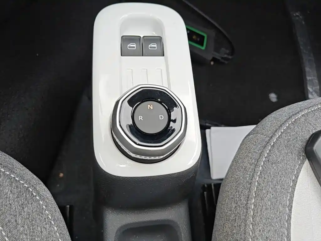 Geely Galaxy Panda 2025 — фото 14