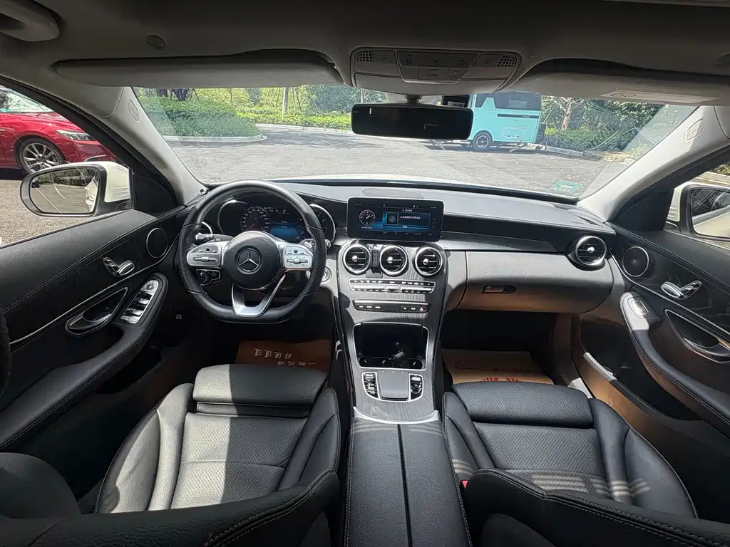 Mercedes-Benz C-Class 2020 — фото 10