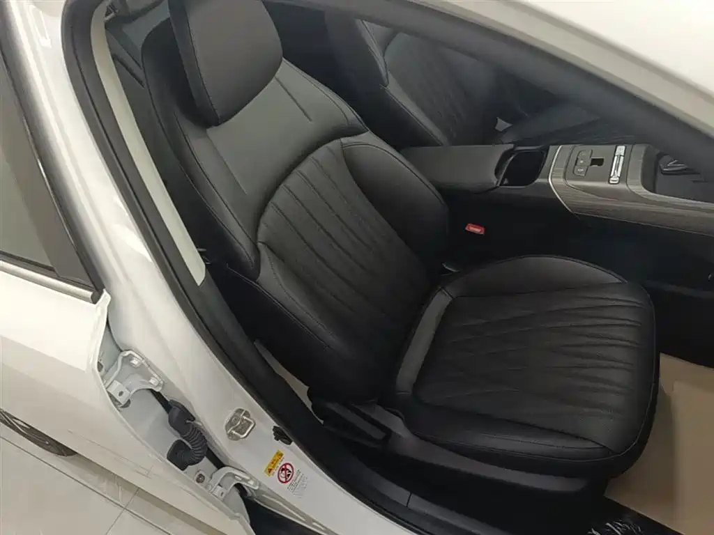 Changan Eado PHEV 2026 — фото 25
