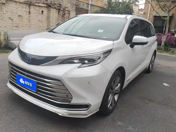 Toyota Sienna 2024