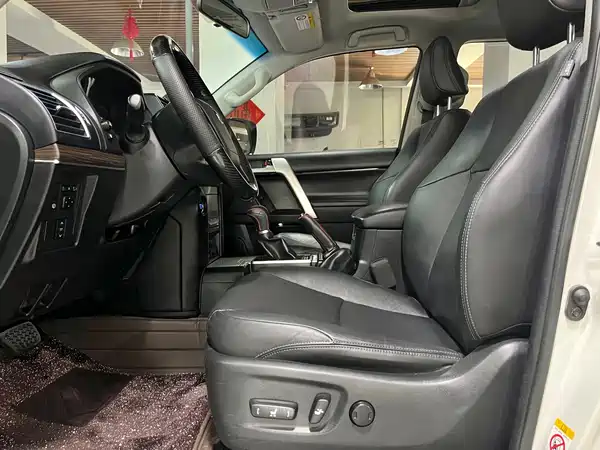 Toyota Prado 2019