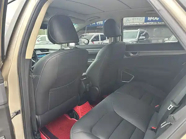 Geely Emgrand GS 2019
