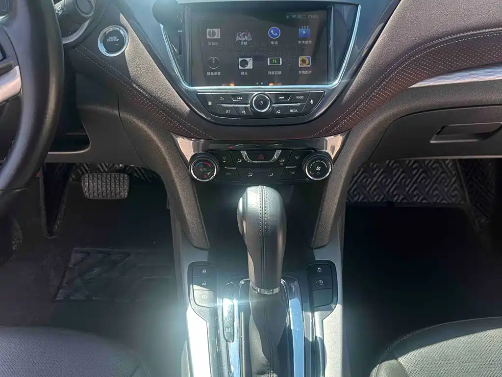 Chevrolet Malibu 2019 — фото 10