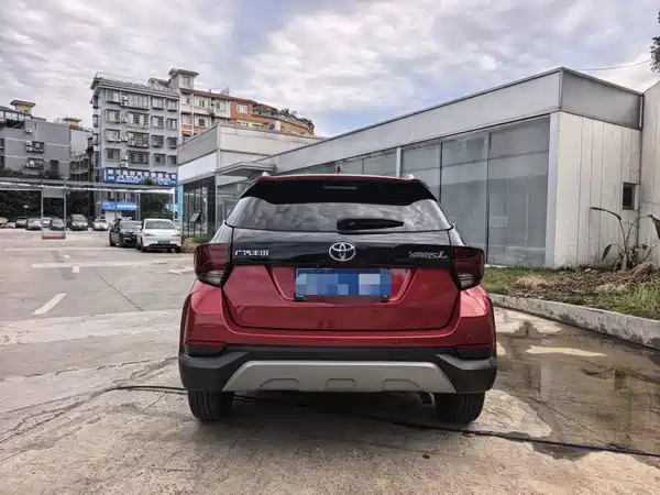 Toyota Yaris L 2022