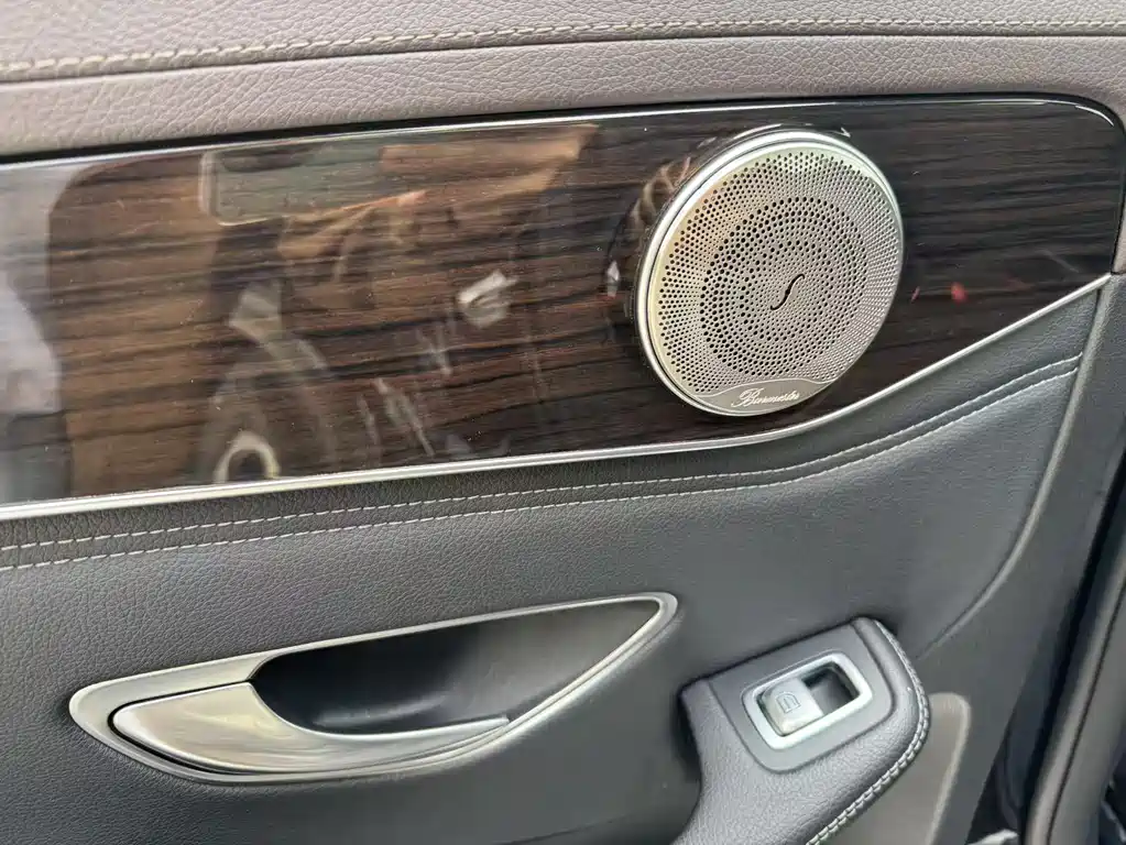 Mercedes-Benz GLC 2018 — фото 17
