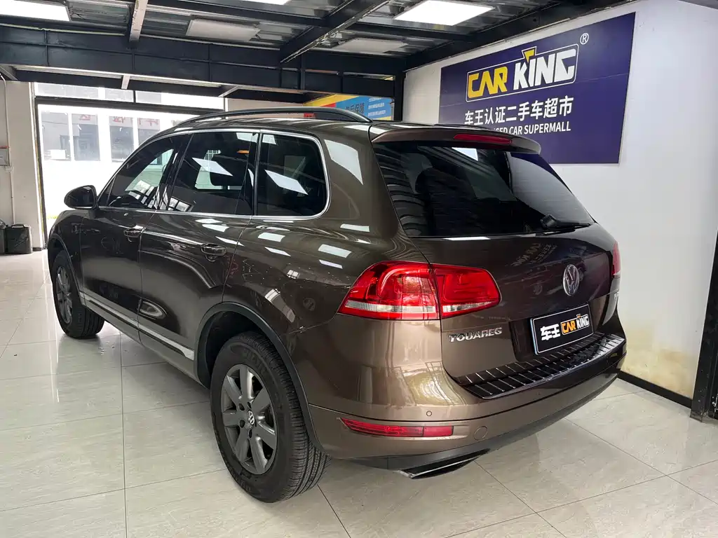 Volkswagen Touareg 2015 — фото 16