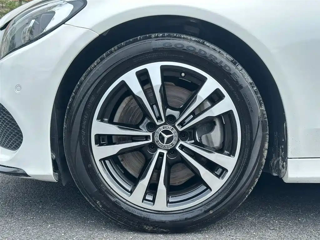 Mercedes-Benz C-Class 2018 — фото 17