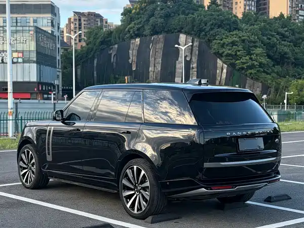 Land Rover Range Rover 2023