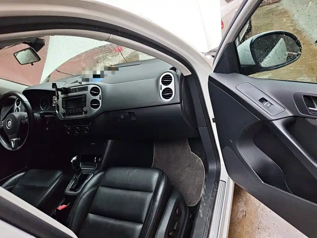 Volkswagen Tiguan 2015 — фото 20