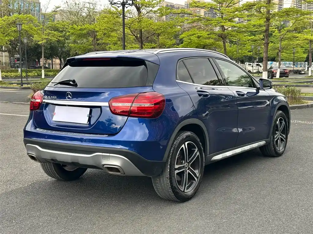 Mercedes-Benz GLA 2018 — фото 16