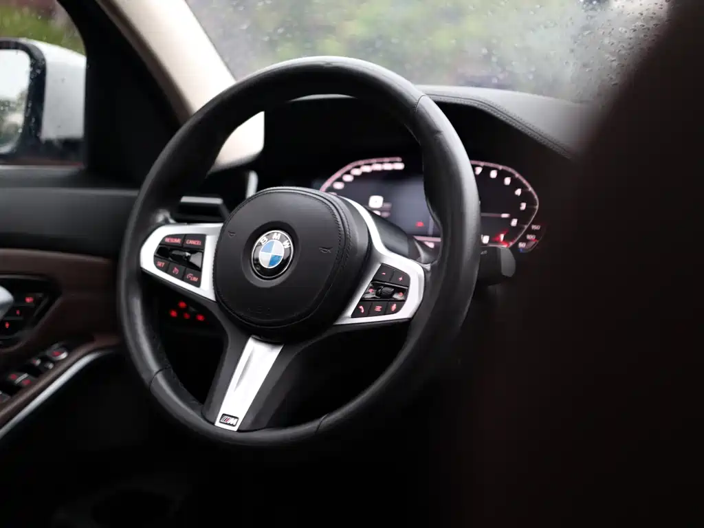 BMW 3 Series 2022 — фото 22