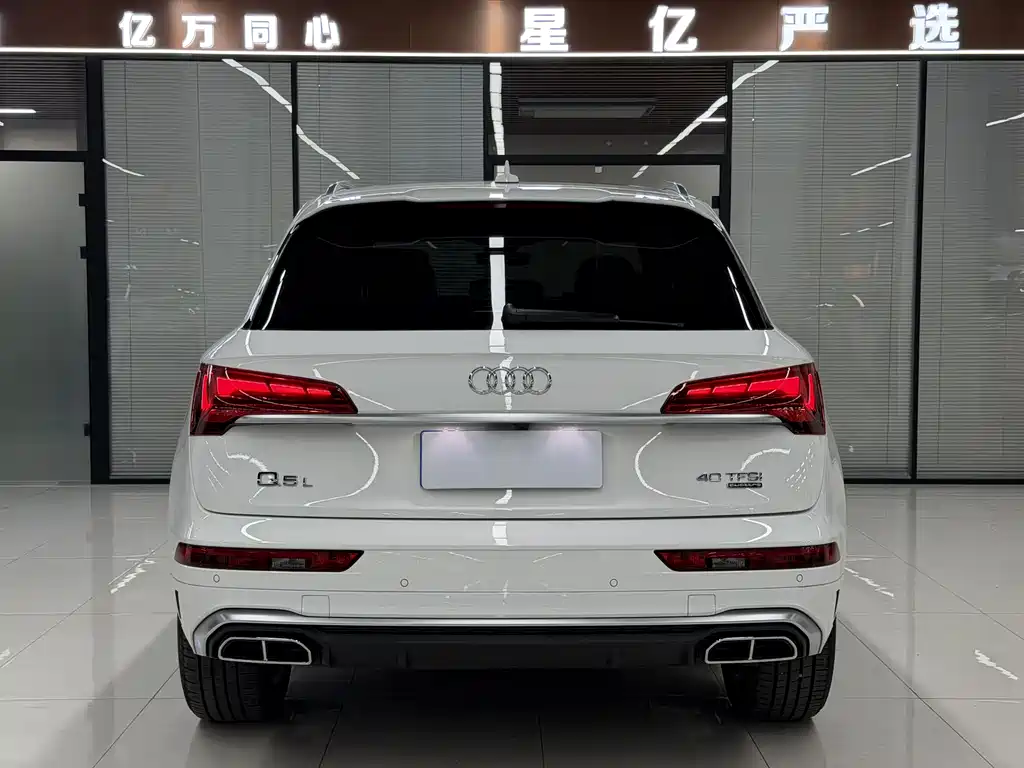 Audi Q5L 2022 — фото 18