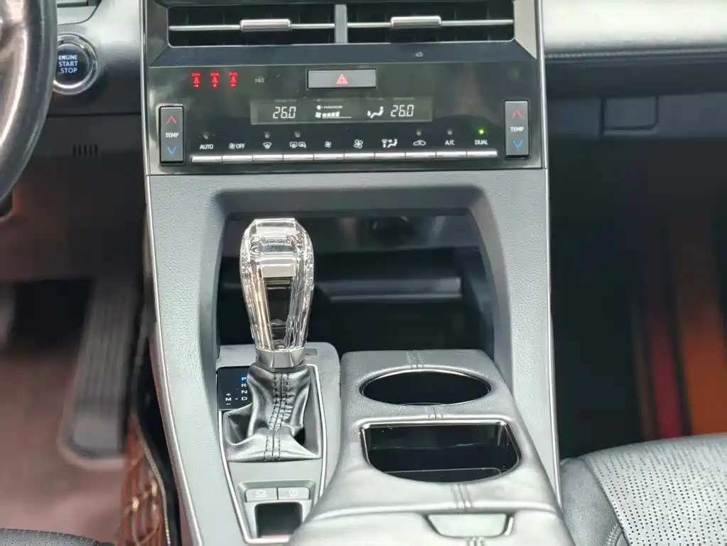 Toyota Avalon 2022 — фото 9