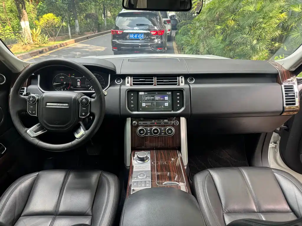 Land Rover Range Rover 2016 — фото 11
