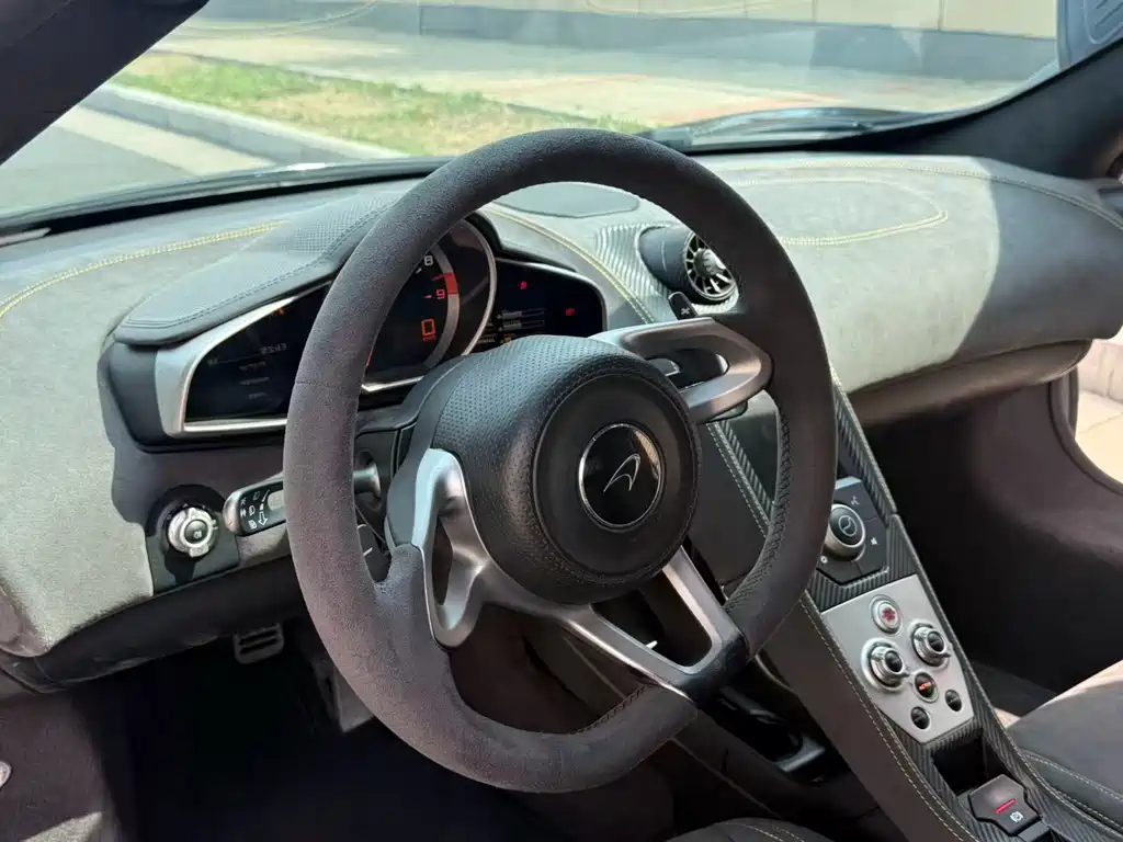 McLaren 12C 2015 — фото 16