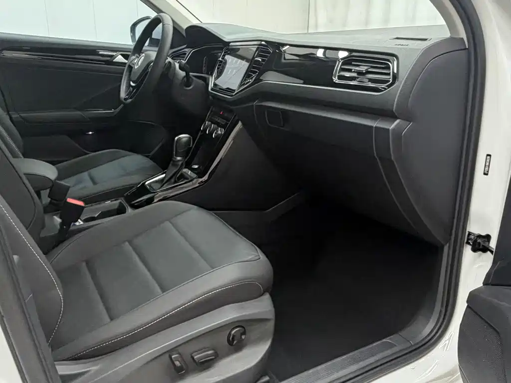 Volkswagen T-Roc 2022 — фото 17
