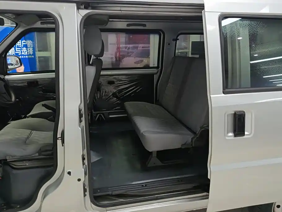 Wuling Rongguang 2014 — фото 11