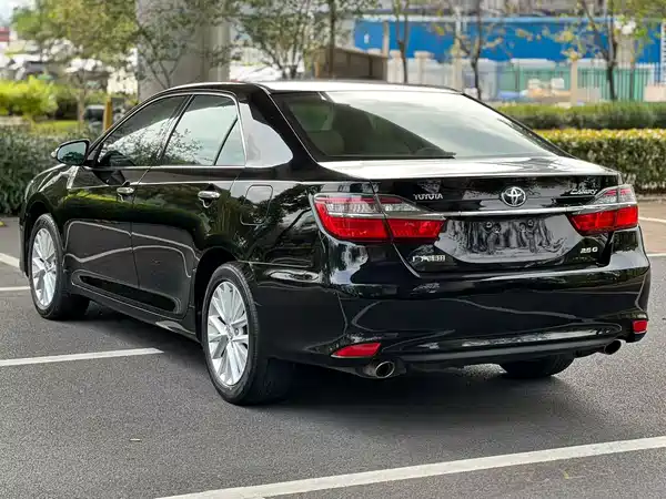 Toyota Camry 2015