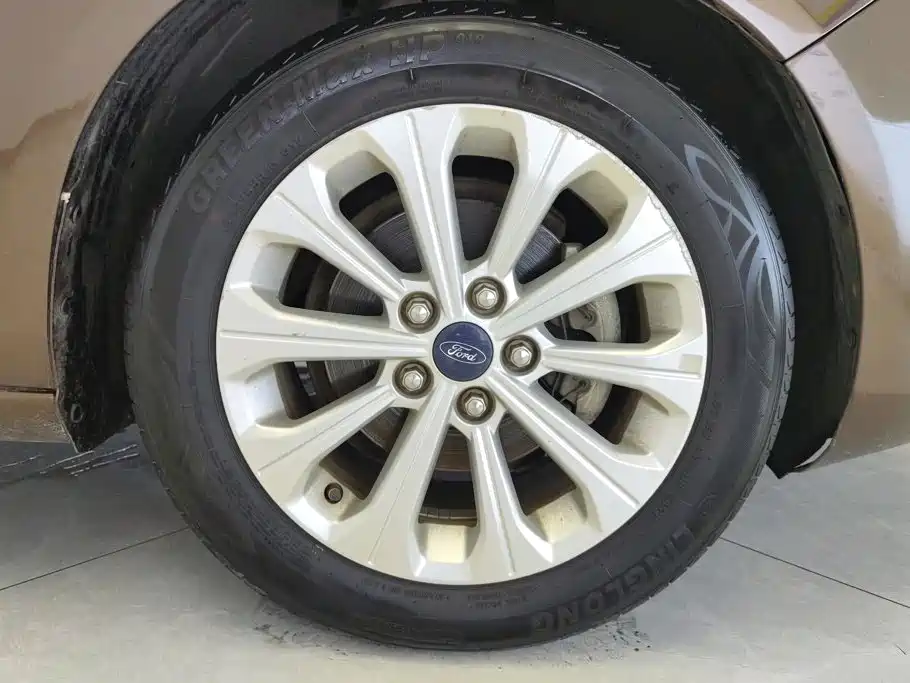 Ford Escort 2015