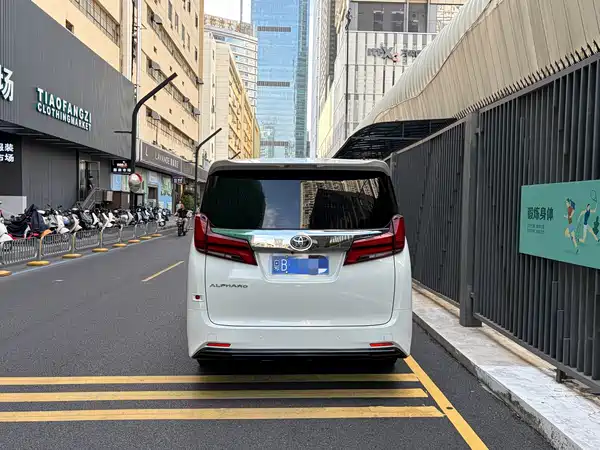 Toyota Alphard 2018