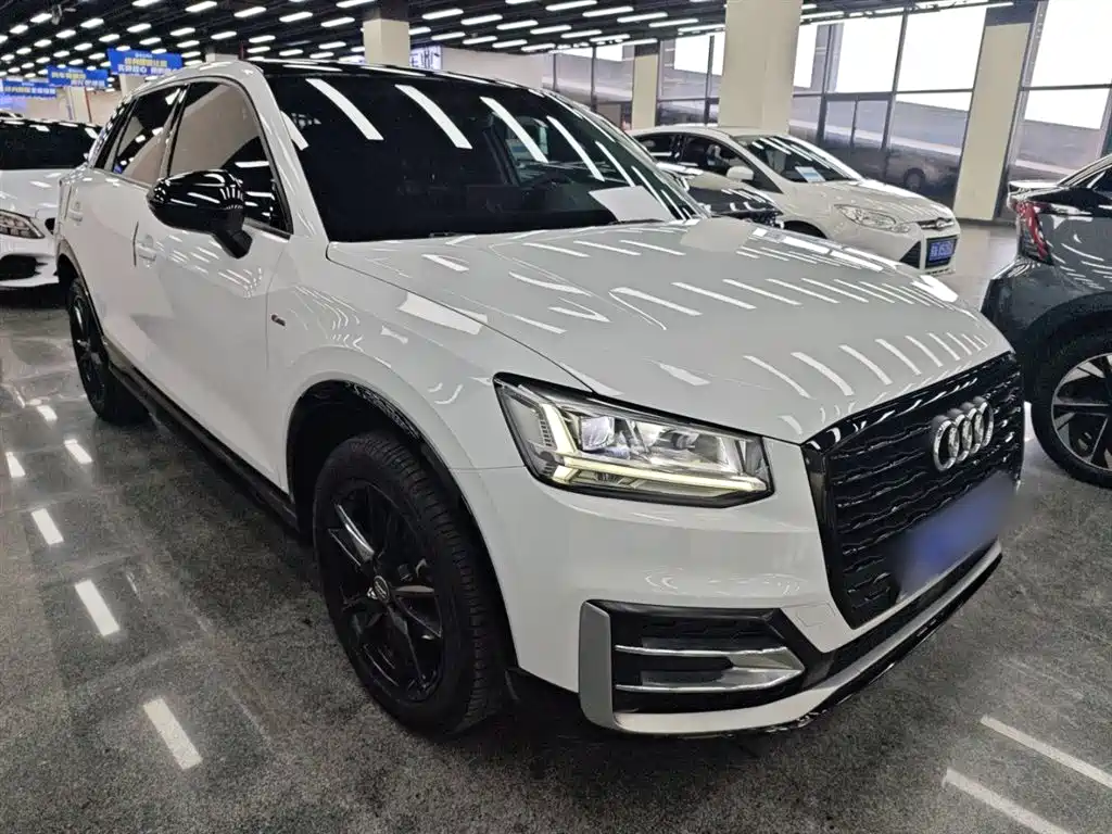 Audi Q2L 2019 — фото 4