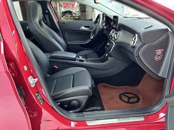 Mercedes-Benz GLA 2016