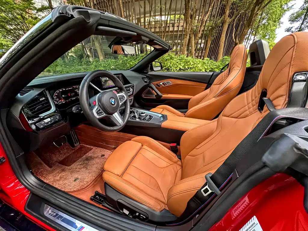 BMW Z4 2022 — фото 9