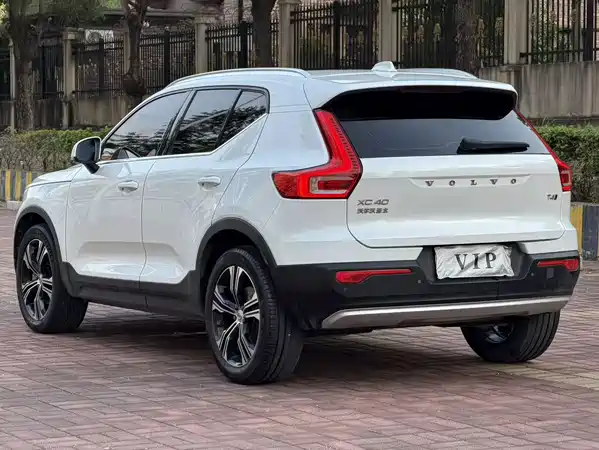 Volvo XC40 2021