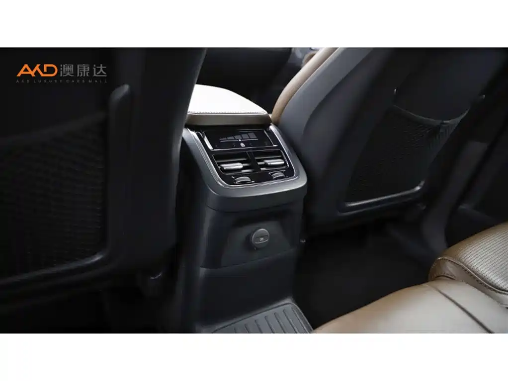 Volvo XC90 PHEV 2021 — фото 10
