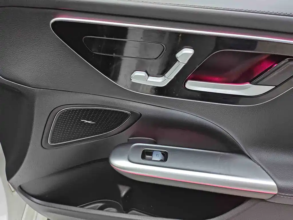 Mercedes-Benz C-Class 2022 — фото 11