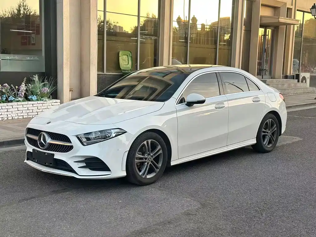 Mercedes-Benz A-Class 2021 — фото 1