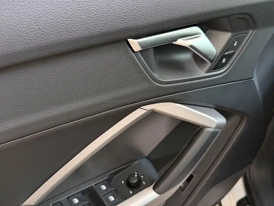 Audi Q3 2023 — фото 10