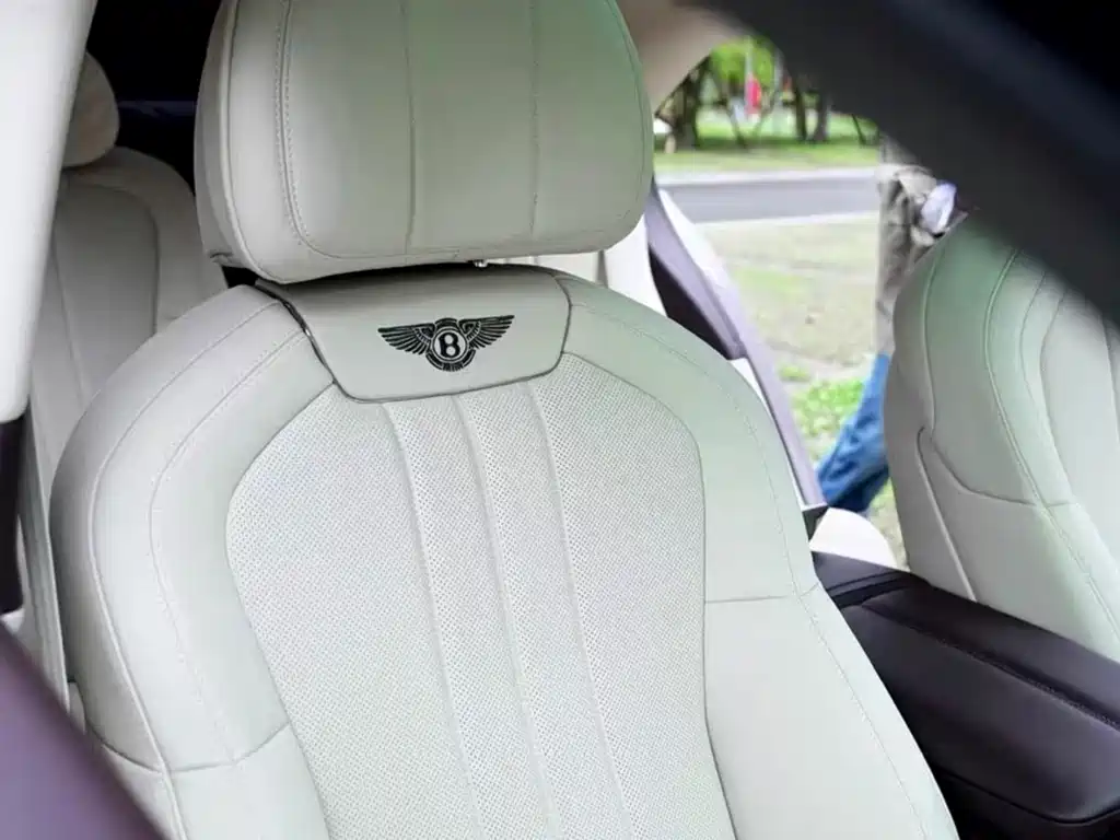 Bentley Flying Spur PHEV 2022 — фото 6