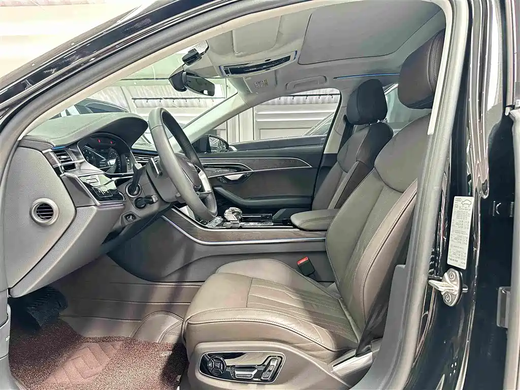 Audi A8 2023