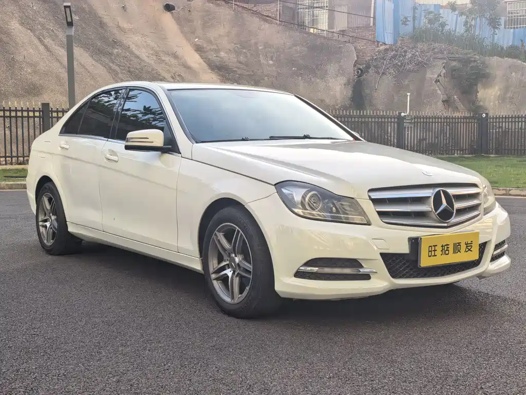 Mercedes-Benz C-Class 2011