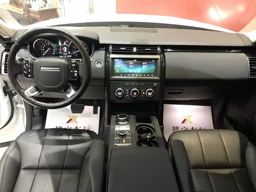 Land Rover Discovery 2019 — фото 13