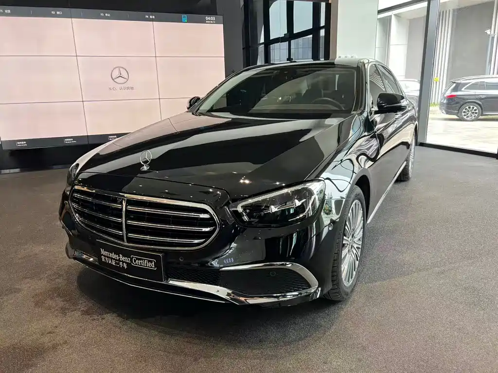 Mercedes-Benz E-Class 2023 — фото 1