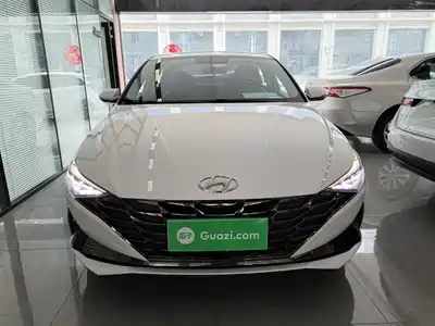 Hyundai Elantra 2022