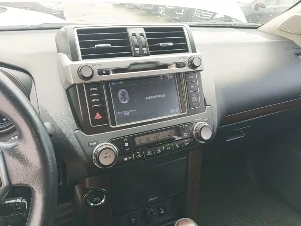 Toyota Prado 2016 — фото 13