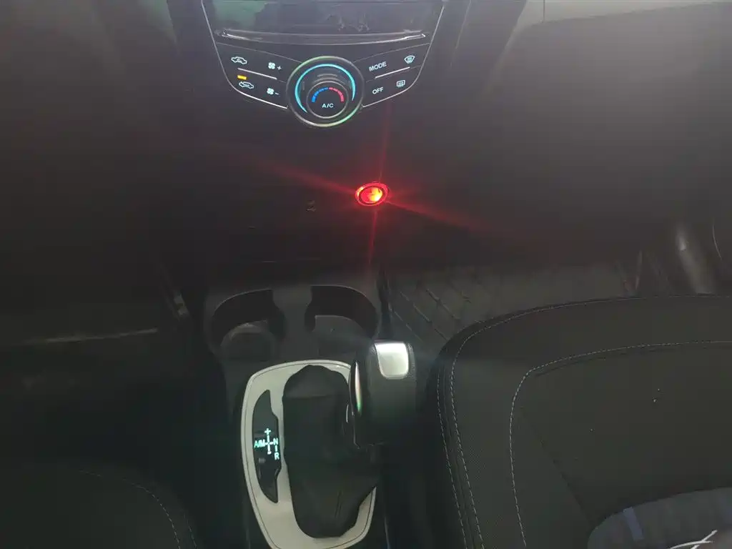 Haval H1 2016 — фото 10