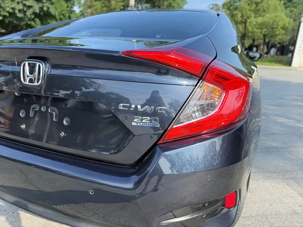 Honda Civic 2018 — фото 23