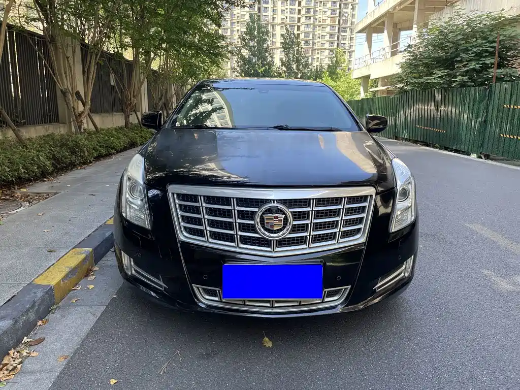 Cadillac XTS 2013 — фото 2