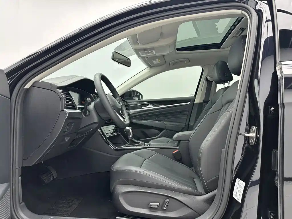 Volkswagen Passat 2023