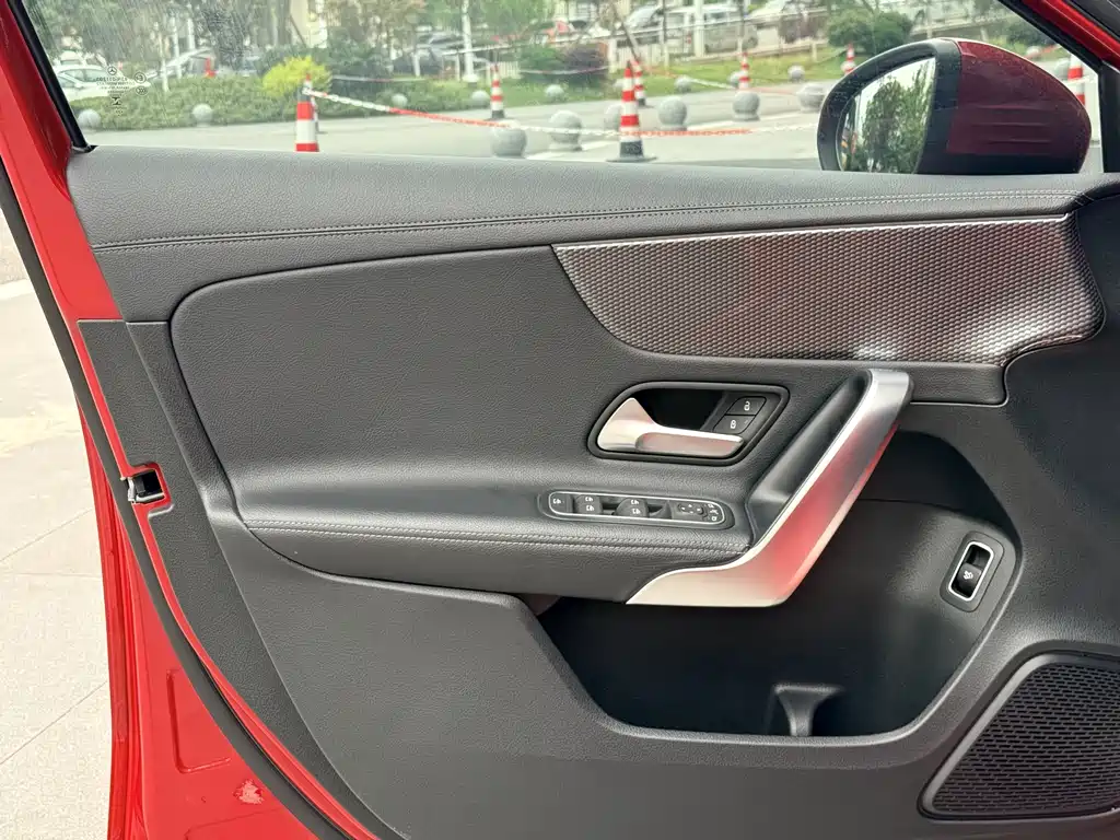 Mercedes-Benz A-Class 2022 — фото 19