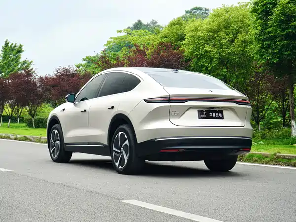 NIO EC7 2023