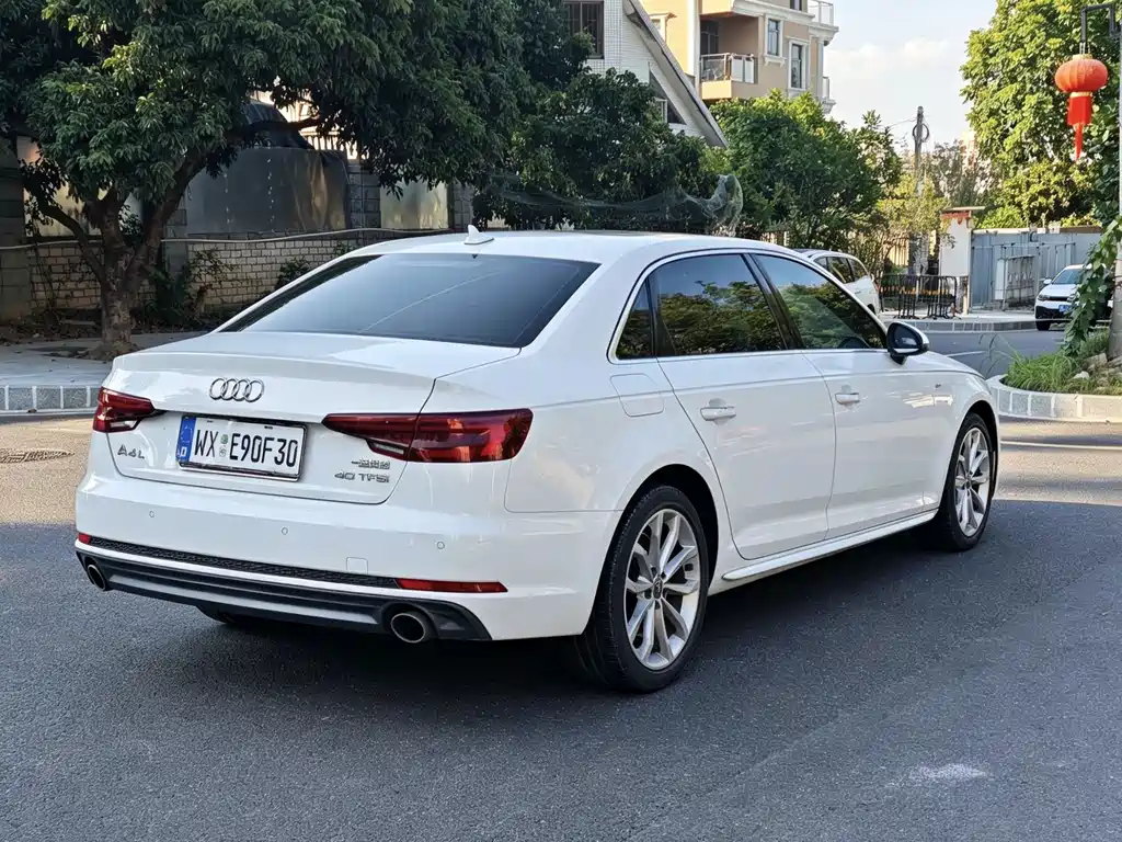 Audi A4L 2018 — фото 15