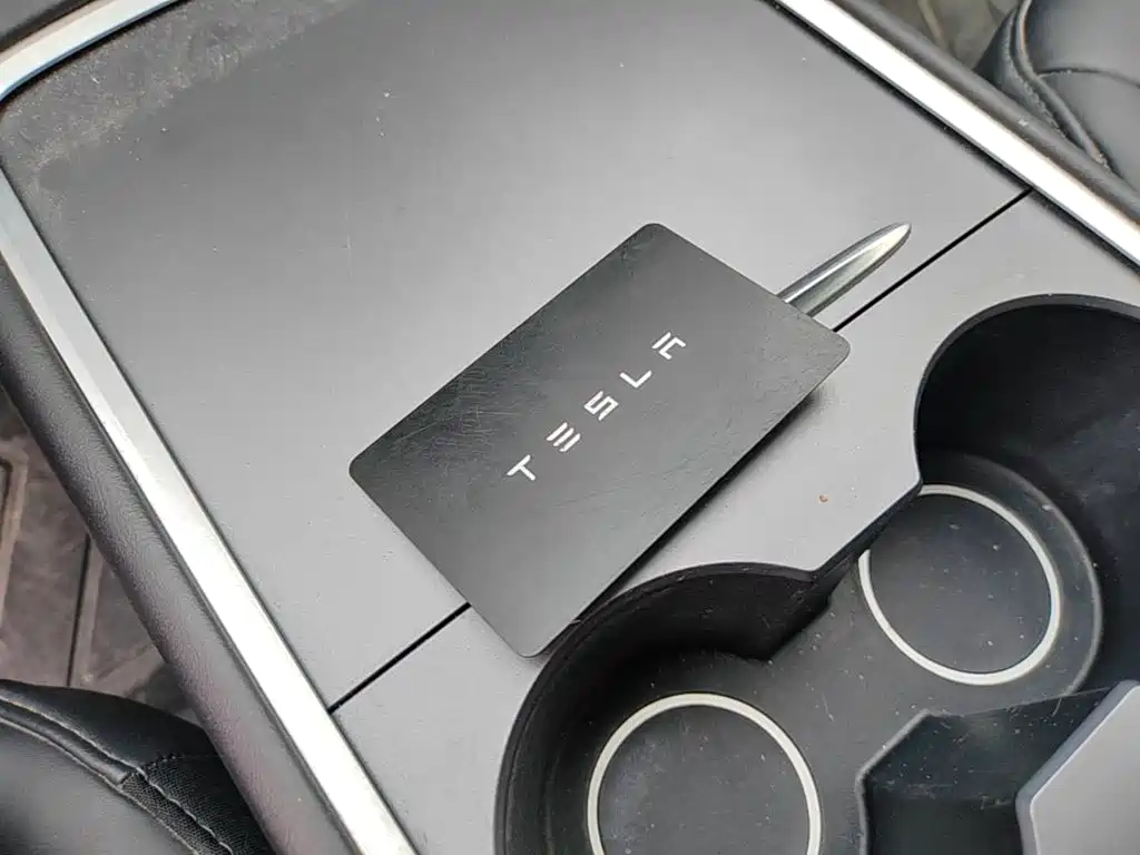 Tesla Model 3 2021 — фото 9