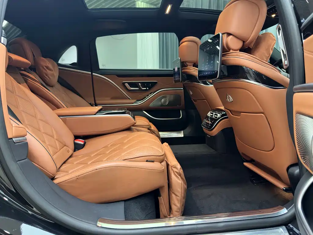 Mercedes-Benz Maybach S-Class 2023 — фото 25