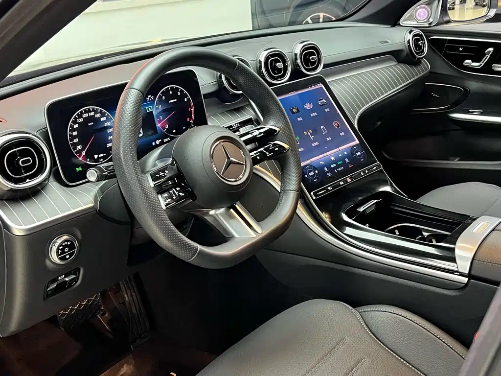 Mercedes-Benz C-Class 2023 — фото 8