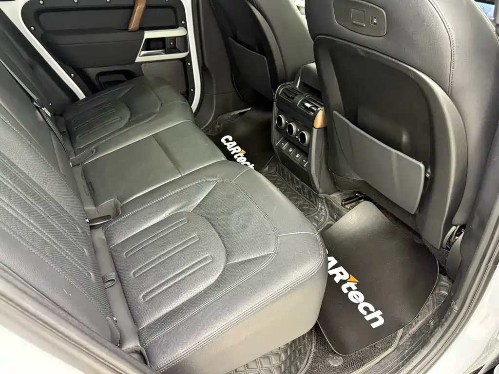 Land Rover Defender EV 2021 — фото 18